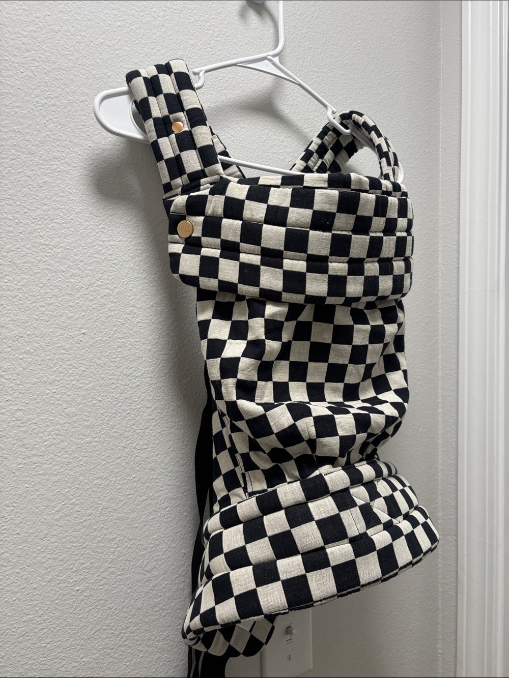 MABE Black and White Checkered Carrier - Picture 2 of 5